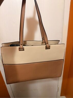 Classic Two-Tone Tote Bag in Cream and Tan